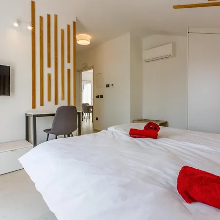 Dita A 茨里克韦尼察